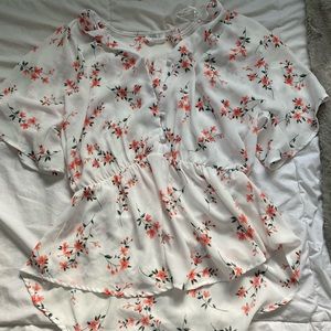 White button up floral blouse